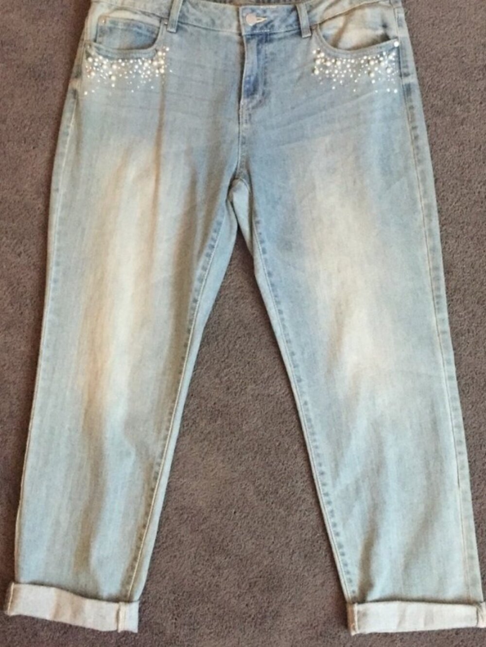 Jennifer Lopez Mid-Rise Boyfriend Jeans Sz 10 w/Pearl Details @ Pocket Light